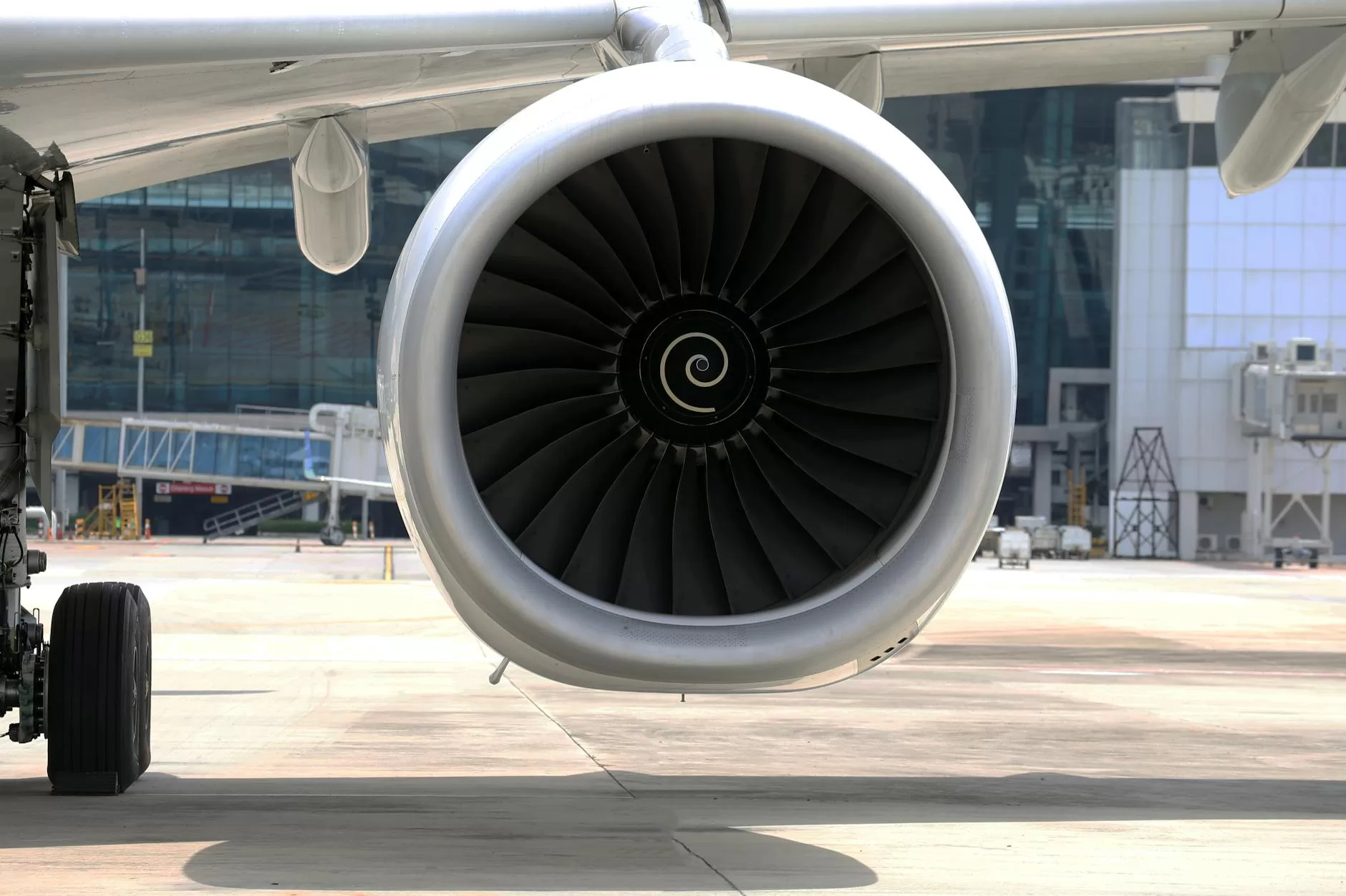 photo of an aircraft engine