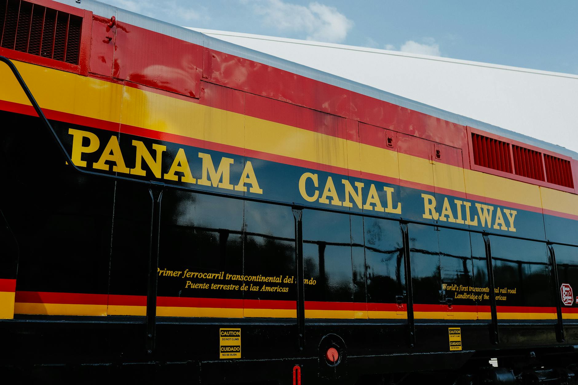 the panama canal railway