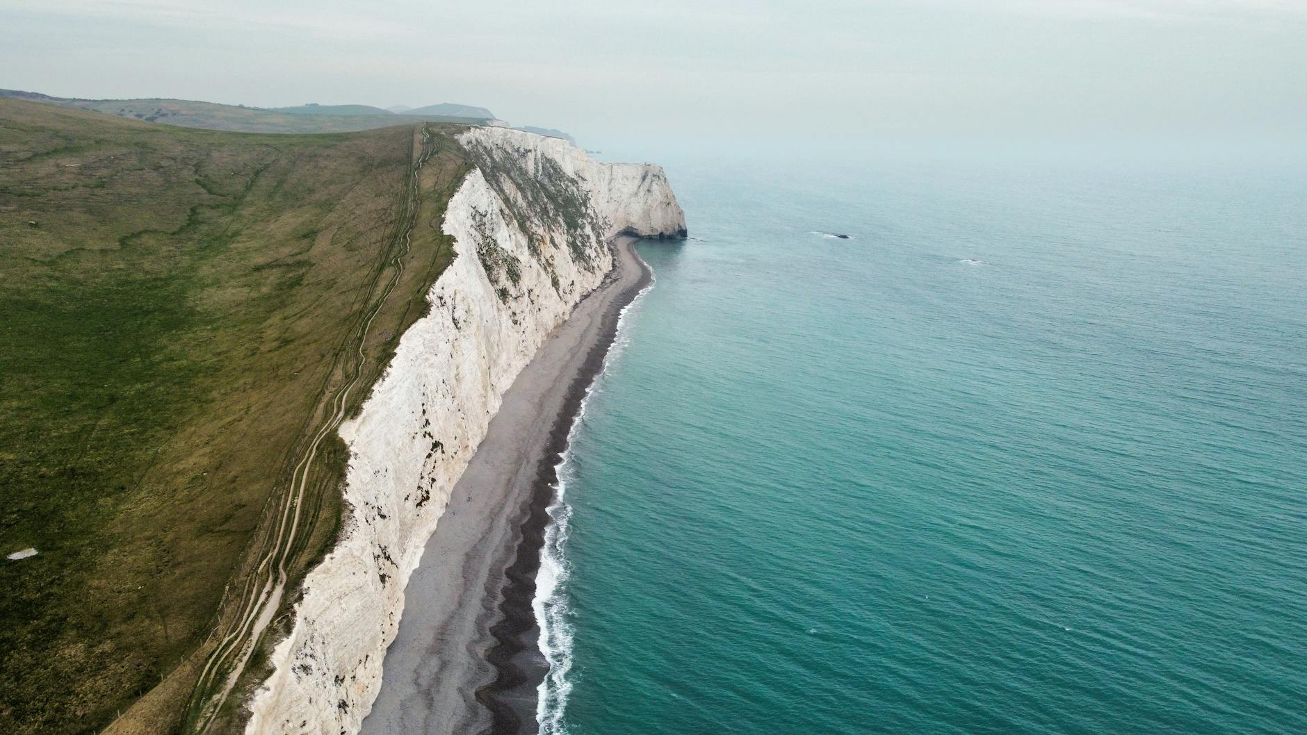 limestone cliffs on the jurassic coast near lulworth in dorset england
