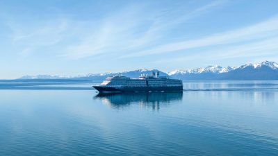 giant cruise ship sailing