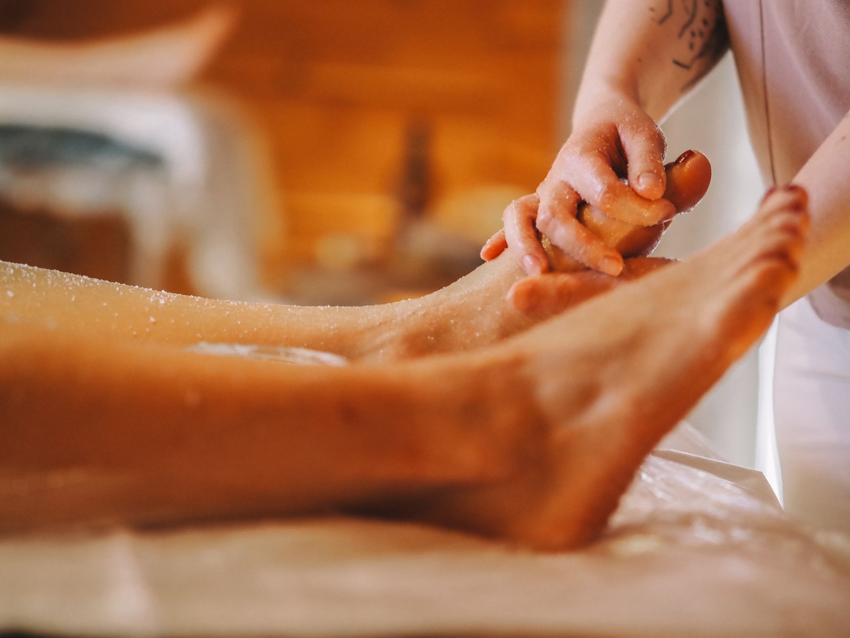 massage therapy on woman feet
