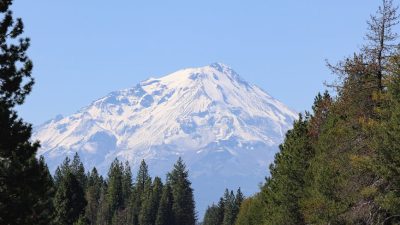 scenic road to majestic mount shasta california