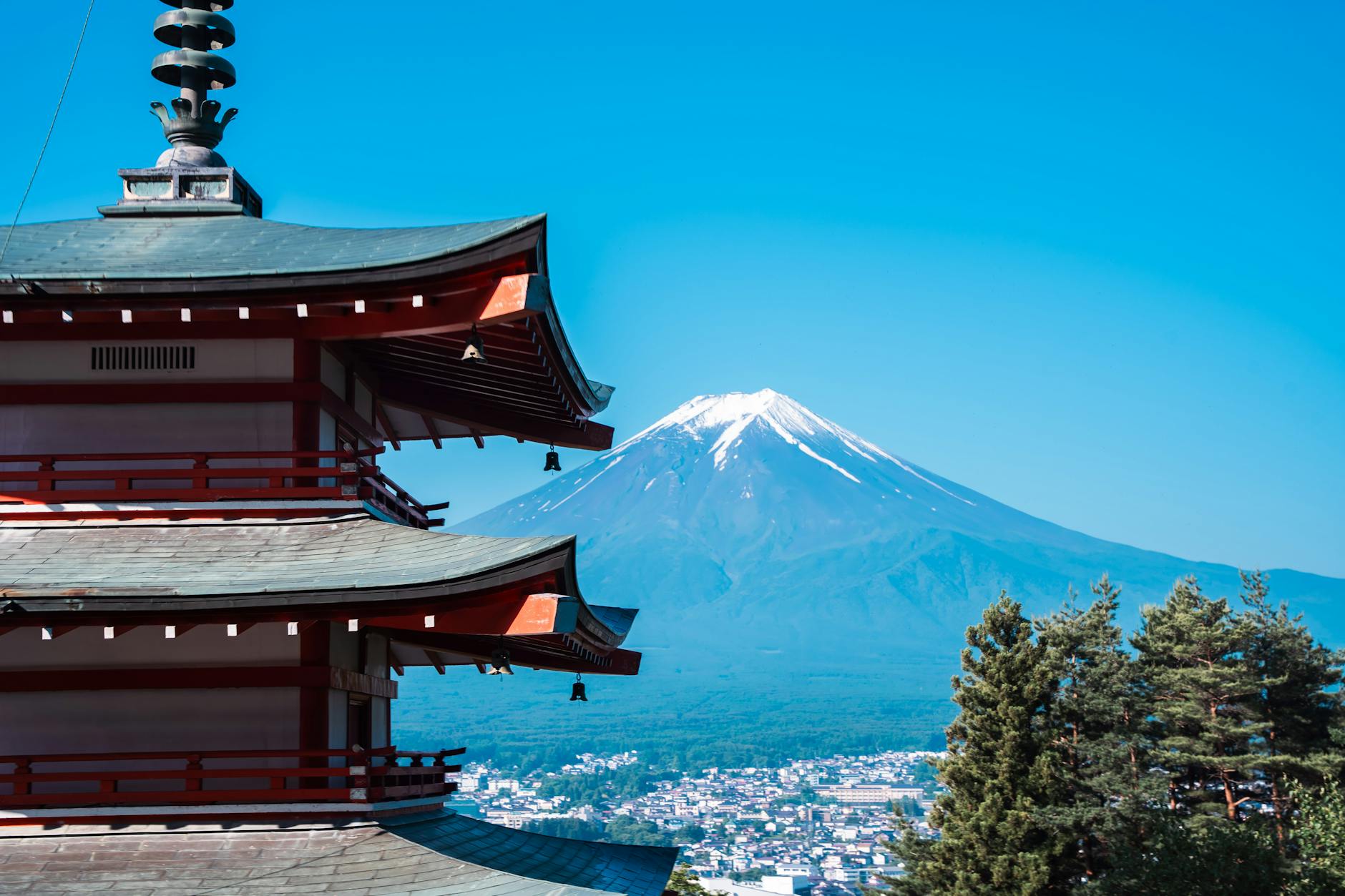 chureito pagoda and mount fuji in fujiyoshida