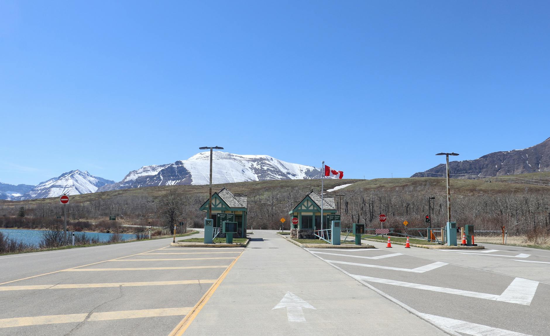 remote canadian border crossing with mountains