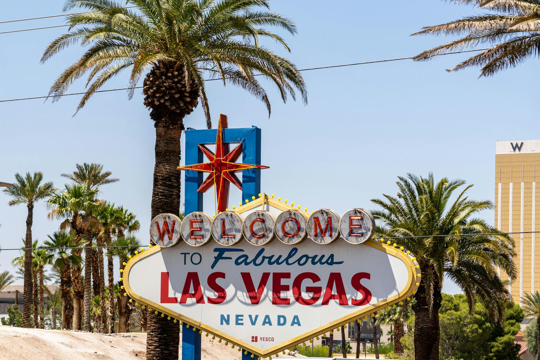iconic welcome to las vegas sign on a sunny day