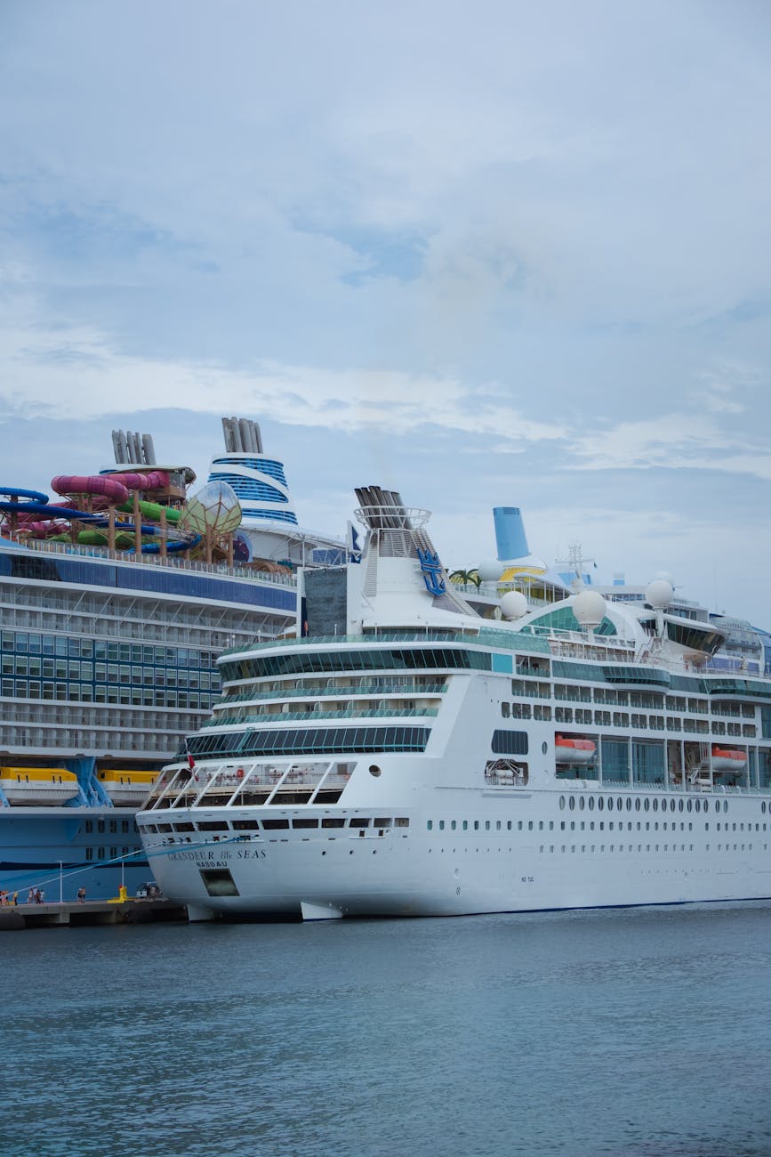 luxurious cruise ships docked in the bahamas