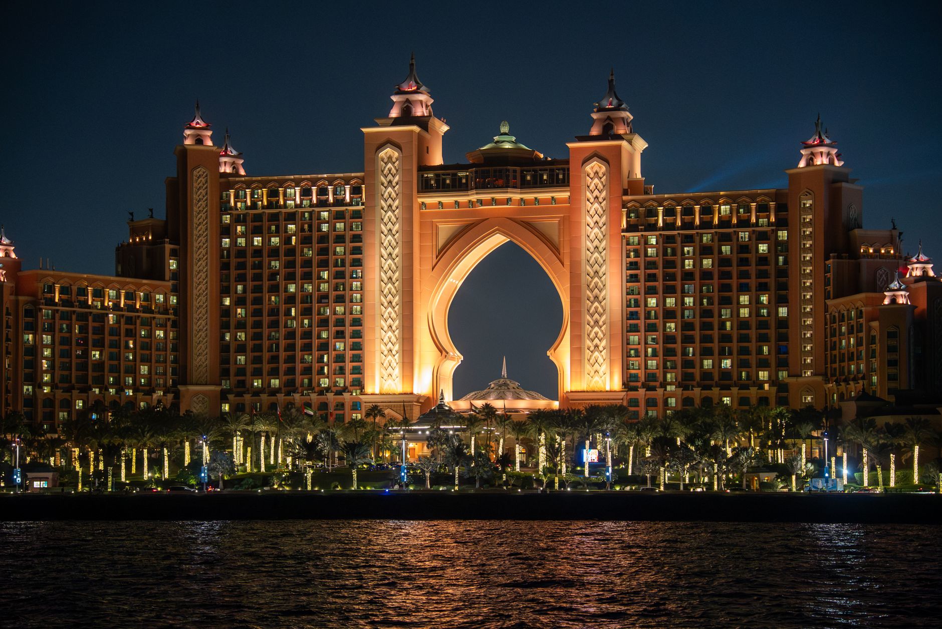 atlantis the palm illuminated at night