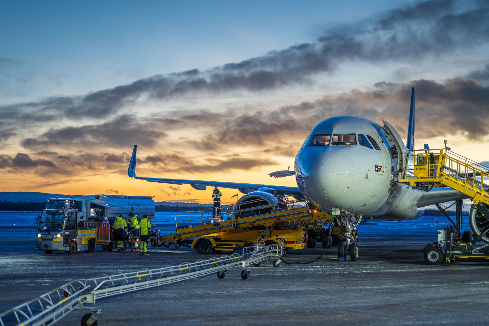 winter aircraft ground operations in sweden