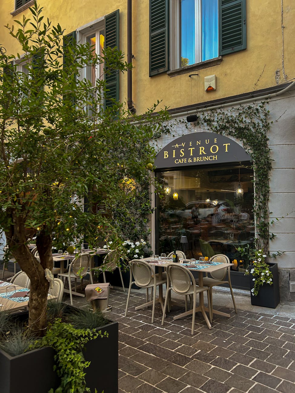 charming outdoor cafe in a european alleyway