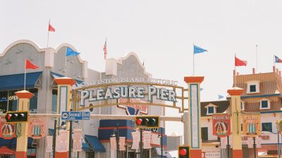 galveston island historic pleasure pier entrance