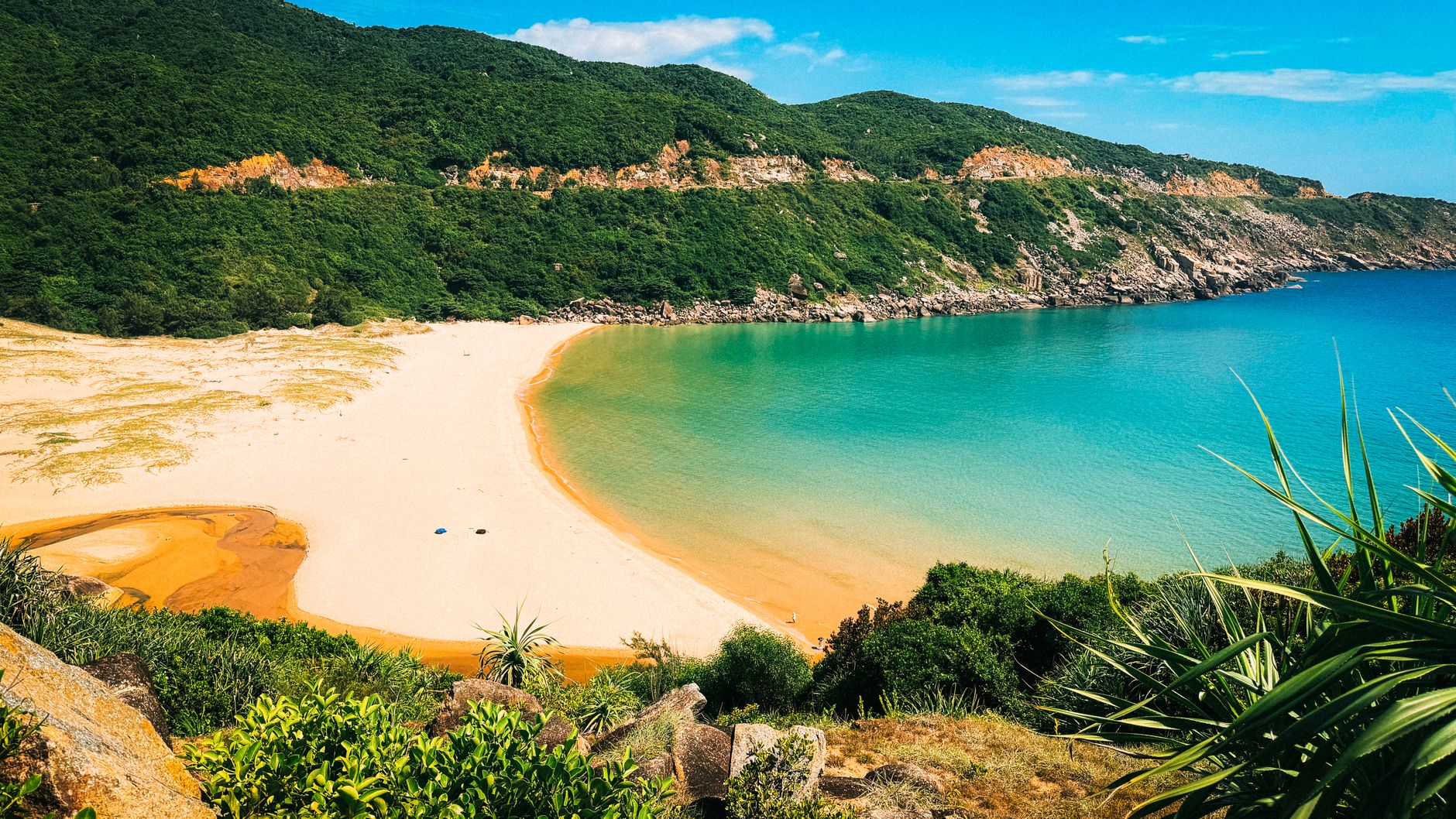 scenic beach in hoa xuan d k l k vietnam