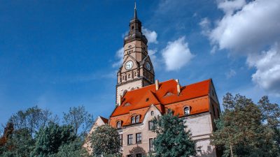 hotel with clock tower in leipzig germany
