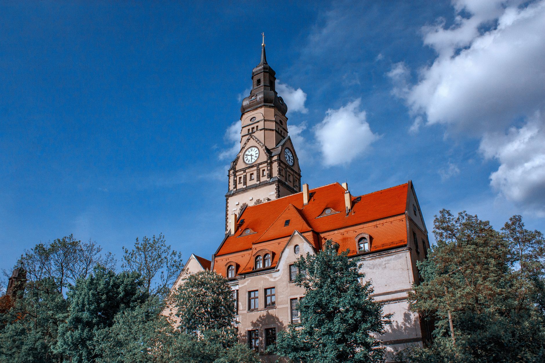 hotel with clock tower in leipzig germany