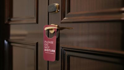 do not disturb sign on door handle