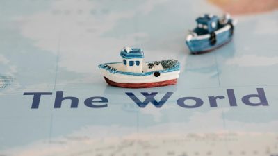 tiny ships on the map