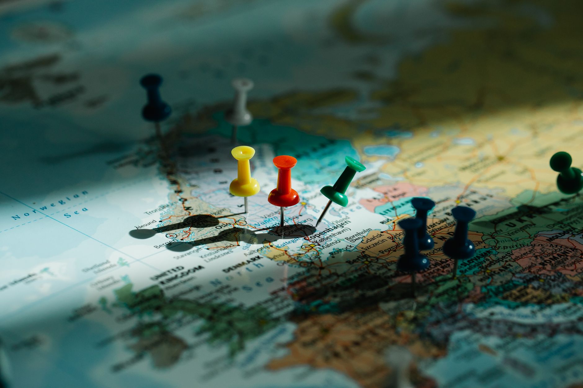close up og pins in a world map
