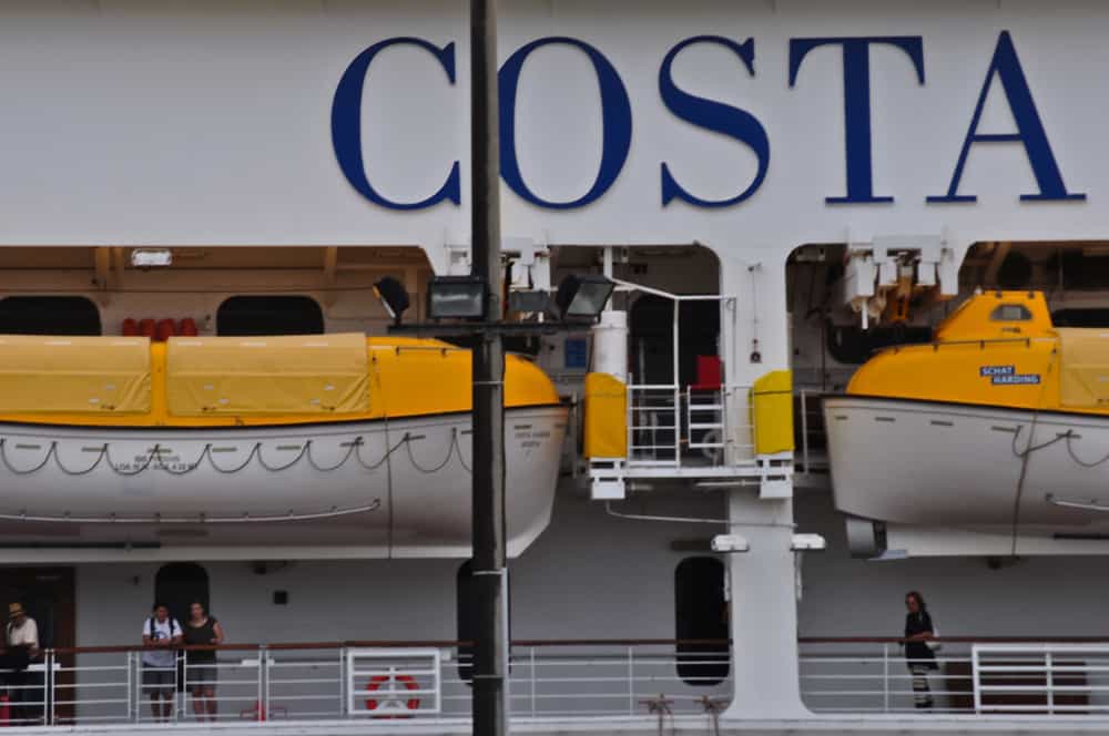 costa cruises hotline